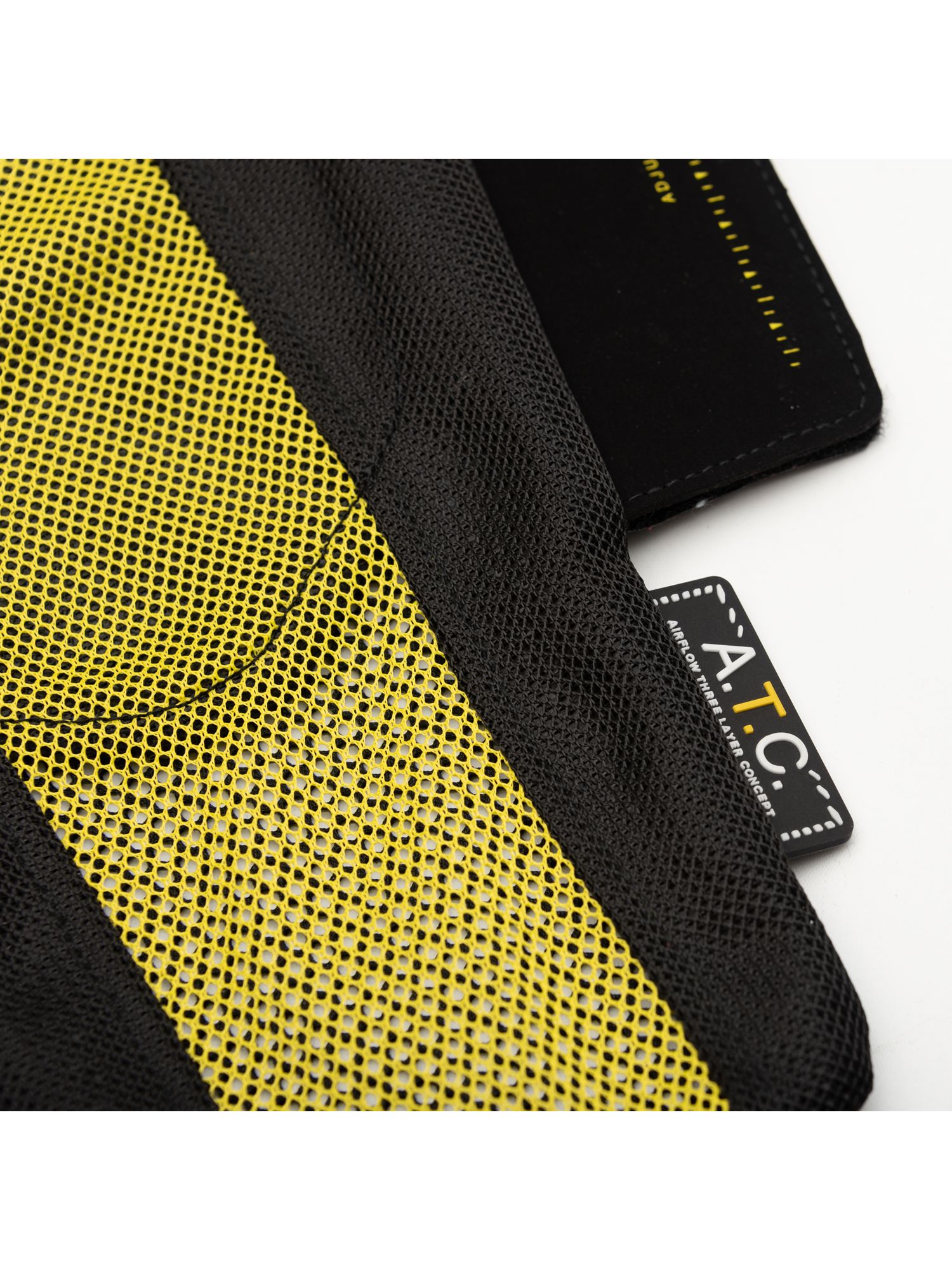 NXV019 | STEALTH CE BACK PROTECTOR［1color］